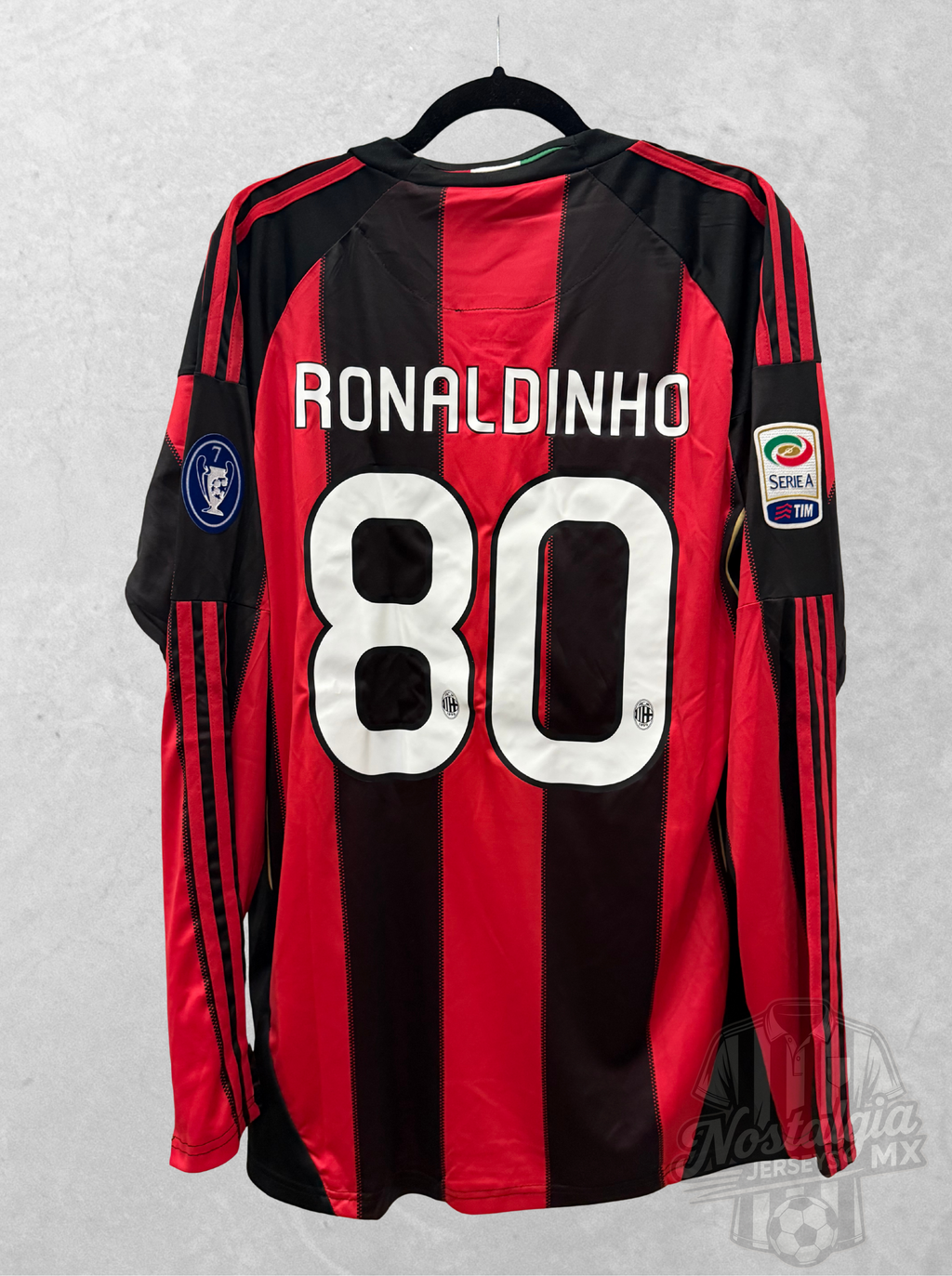 AC Milan 2010/11 local manga larga