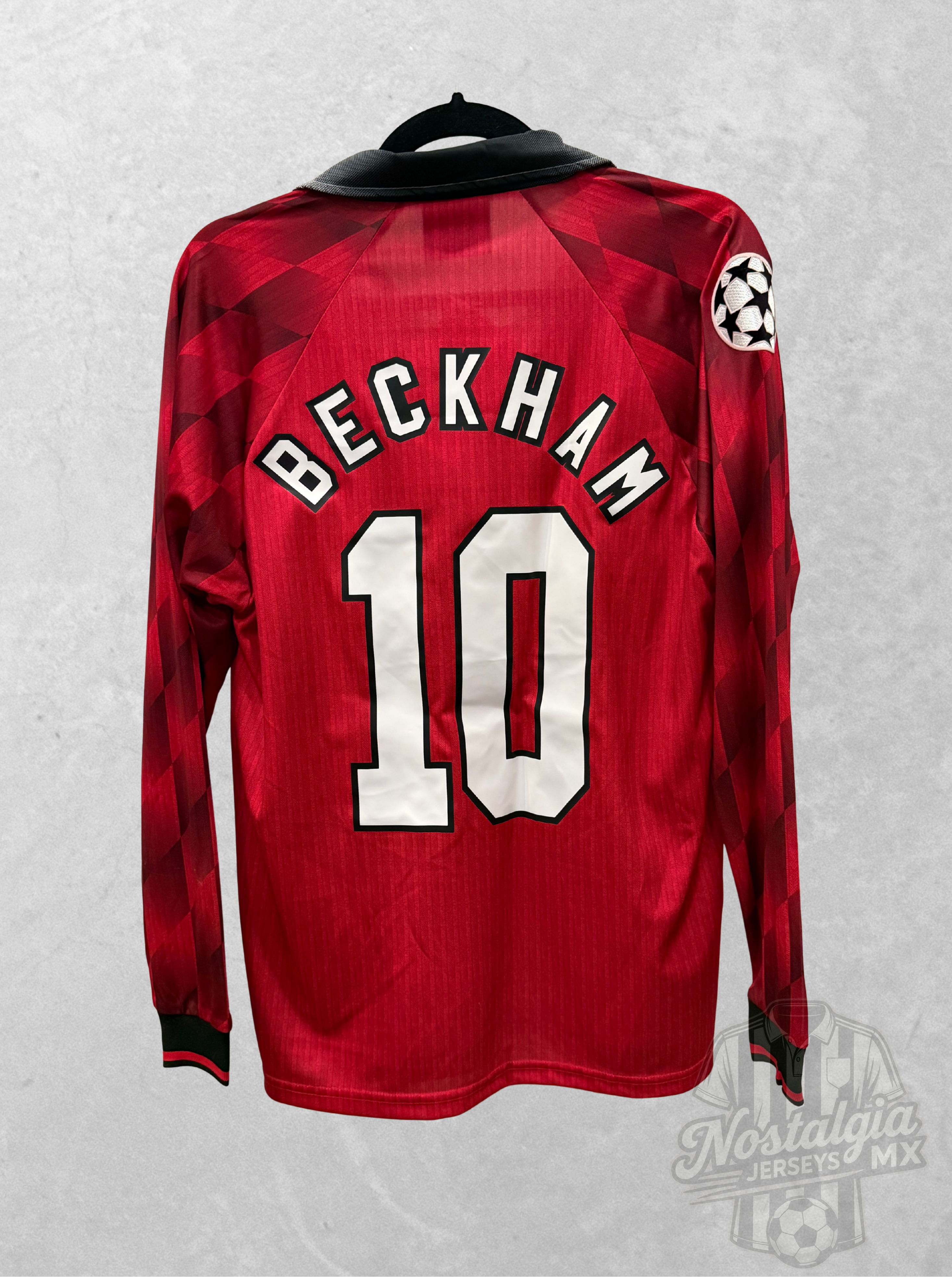 Manchester United 1996/97 local manga larga