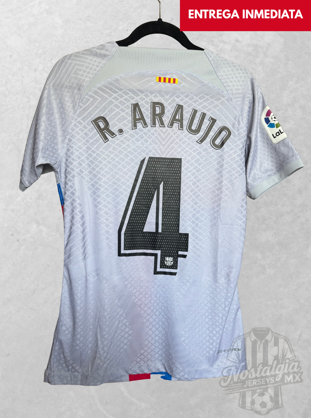 Barcelona 2022/23 tercera jugador R. Araujo 4 - S